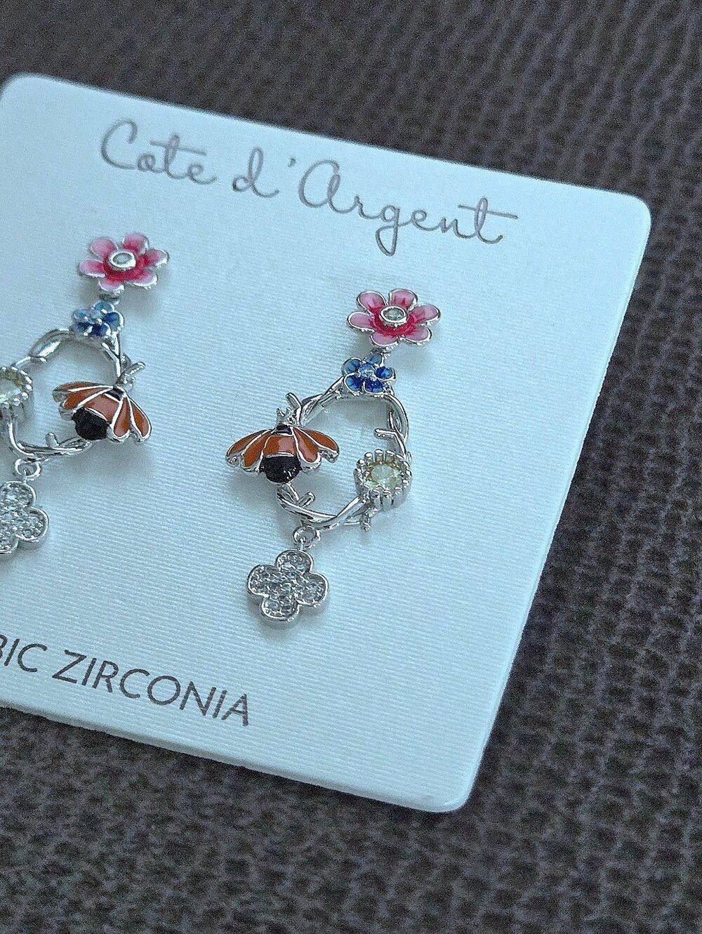 Cote d'Argent Whimsical🧚♀️ Bee🐝 and Flowers🌸 Earrings - NWT - Picture 9 of 16